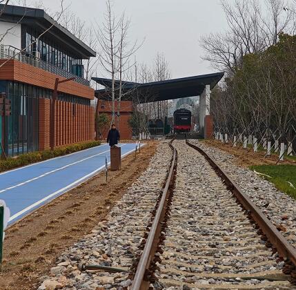 武昌生态文化长廊的铁轨——努力达